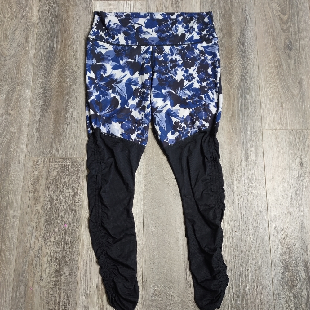 Fabletic
Buttery-soft feel with adjustable hems - Picture 4 of 13